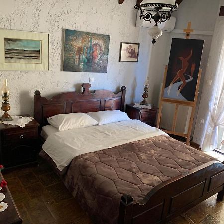 The Rustic Hug Apartment Athens Exterior photo
